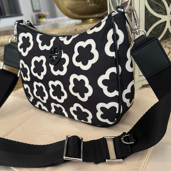 New Tory Burch NYLON PRINTED WEB CONVERTIBLE CROSSBODY BLACK-IVORY THE FLOWER - Picture 3 of 10